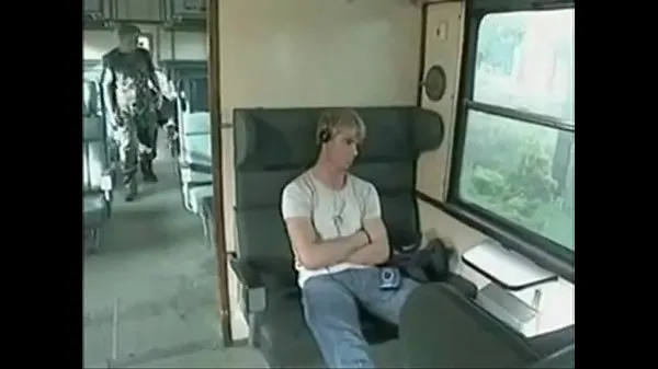 HD Blond guys fuck on the train-drev film