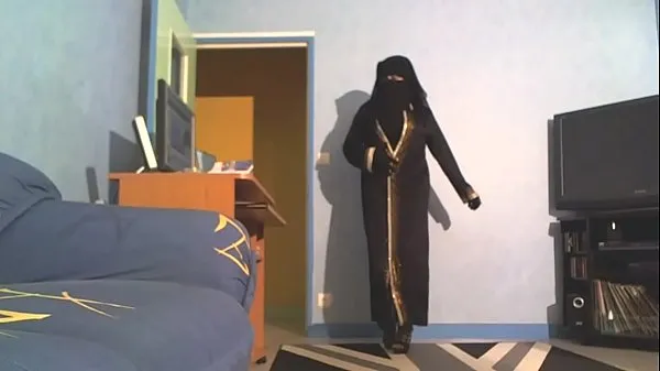 أفلام عالية الدقة djellaba and niqab تعمل بمحرك