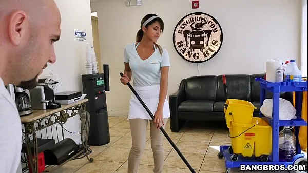 HD BANGBROS - The new cleaning lady swallows a load drive Movies
