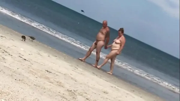 HD-Damen an einem FKK-Strand genießen, was sie sehenDrive-Filme