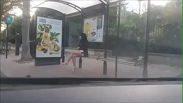 HD bitch at a bus stop-drev film
