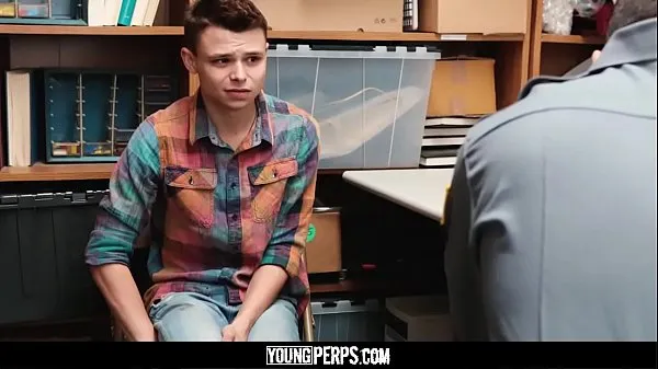 HD YoungPerps - Twink shoplifter boy barebacked by security guard for stealing drive -elokuvat