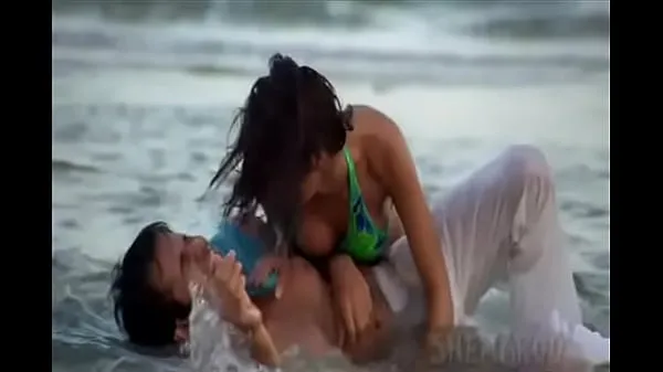 HD Mallika Sherawat s boobs press and kisssssss by Em pogon Filmi