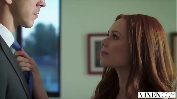 HD VIXEN Ella Hughes implora para ser amarrada e dominada gera filmes