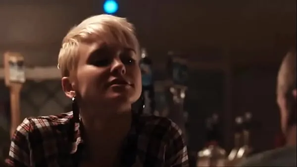 HD Does anyone know who she is and what the movie is called-stasjoner filmer