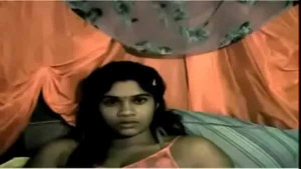 HD Indian girl reveals her body drive Movies