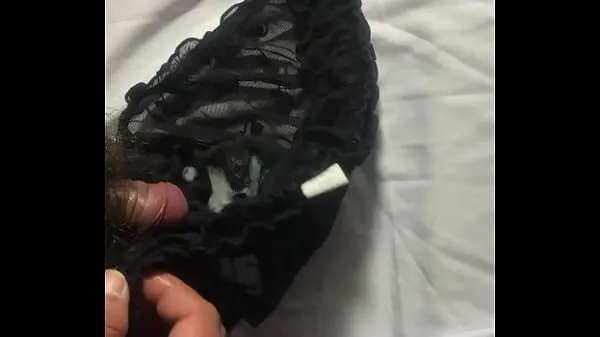 HD 射在黑色原味透明薄紗內褲上 正值排卵期白垢超香 Filmleri Sürdürün