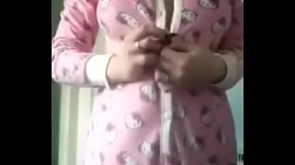 أفلام عالية الدقة Girl in pajamas masturbates تعمل بمحرك