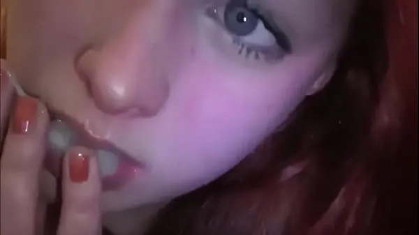 HD Married redhead playing with cum in her mouth pogon Filmi