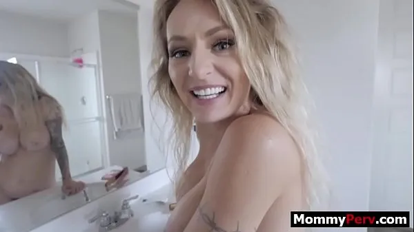 HD Blonde milf stepmom sends step son her naked pics to fuck him-drev film