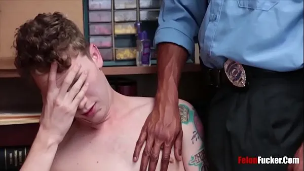 HD Straight Man Gives Up His Ass To Gay Black Cop-stasjoner filmer