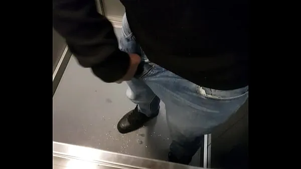 HD flashing my cock in elevator memandu Filem