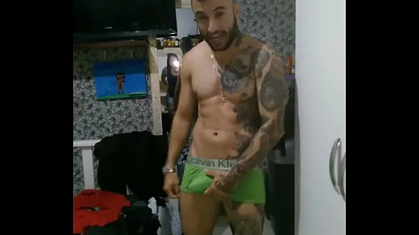 HD Allan Guerra Gomes wears old underwear-filmer