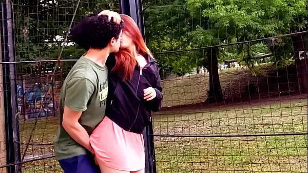 HD-Deepthroat und harter Sex im Park mit meinem SchulkameradenDrive-Filme