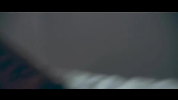 HD O fetiche da dominação. Eu fodo essa garota com as mãos e os pés amarrados e gozo na boca dela. Ela é uma submissa que fica com muito tesão quando eu transo com ela gera filmes