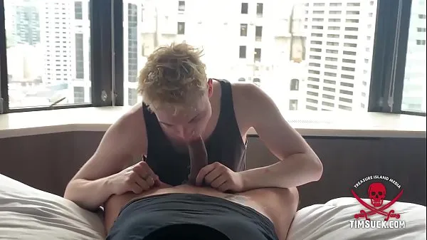 Ổ đĩa HD Blonde Boy Sucks and Swallows Phim