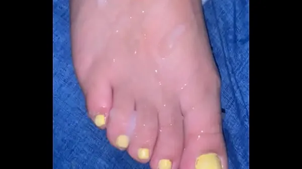 HD Cum on yellow toes-filmer