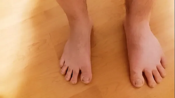 HD Short Foot Rubbing Video (Dirty feet and Hairy legs conduce películas