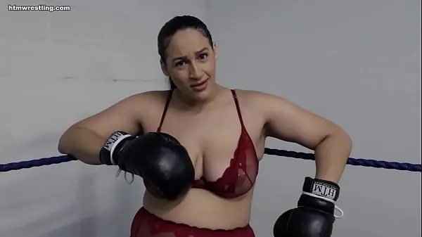 高清 Curvy BBW Boxing in Lingerie 驱动电影