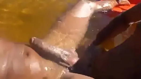 एचडी getting in the white boy's ass at the beach ड्राइव मूवीज़