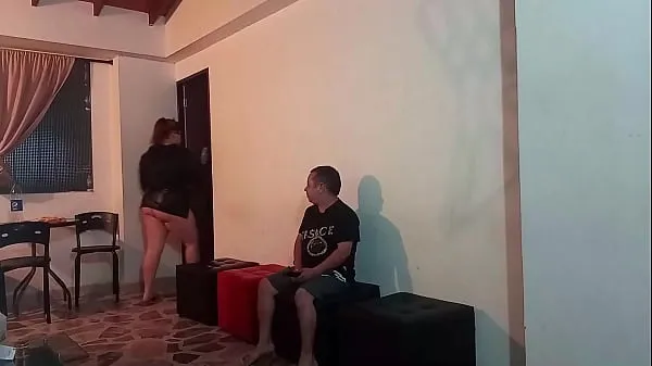 高清 我十幾歲的妹妹帶走了我必須吃她的陰部的慾望，她拒絕了，因為我是她的侏儒兄弟，但我最終吞下了我的陰莖 驱动电影