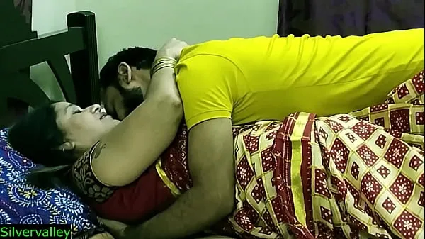 Filmy na jednotce HD Indian xxx sexy Milf aunty secret sex with son in law!! Real Homemade sex