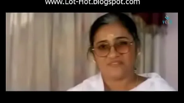 HD Hot Mallu Aunty ACTRIZ se siente caliente con su novio Sexy Dhamaka Vídeos de películas indias 7 conduce películas