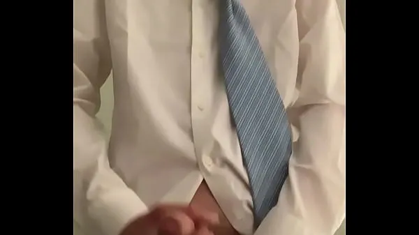 أفلام عالية الدقة Twink jerking off in formal outfit تعمل بمحرك