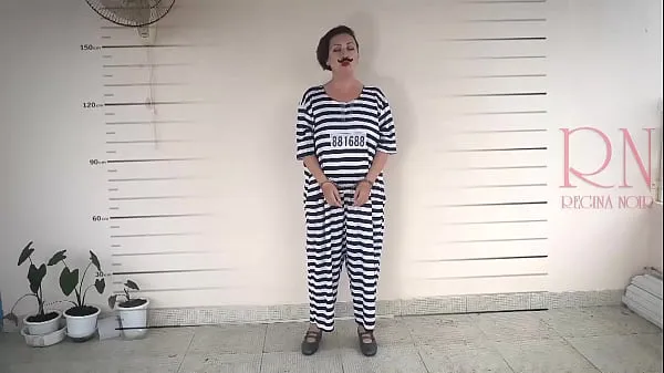高清 在监狱里拍照。 被拘留的女士是监狱的囚犯。 她被要求在镜头前脱衣服。 角色扮演。 完整视频 在监狱里，女性被要求脱衣服拍照。 他们别无选择。 他们打扮得很滑稽。 并滑稽地脱光衣服。 女囚犯被要求脱光衣服，以换取在监狱中的良好服务。 一些母 同意在监狱长面前赤身裸体来获取食物。 监狱，监狱长，长袍，屈辱，统治，惩罚，惩罚，顺从，现实，偷窥者，偷窥者，奴隶，手无寸铁，欺侮，警察，警官，官员，手镯，刑事，小偷 驱动电影