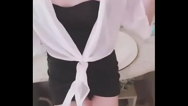 HD 露出】差点被发现，中午楼道女装伪娘露出任务：秘书OL制服/抹胸包臀裙/黑丝/透明开衫 Filmleri Sürdürün