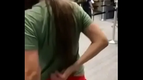 HD Anal Plug quitar y lamer en el gimnasio conduce películas