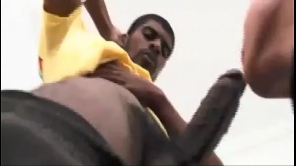 Filmy na jednotce HD Breaking ass of the young man