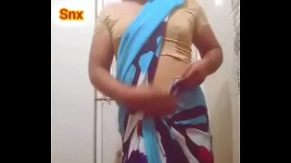 أفلام عالية الدقة Sissy boy in saree تعمل بمحرك