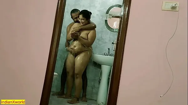 HD Indian Hot Bhabhi sex with Plumber boy! Fuck me Hard ขับเคลื่อนภาพยนตร์