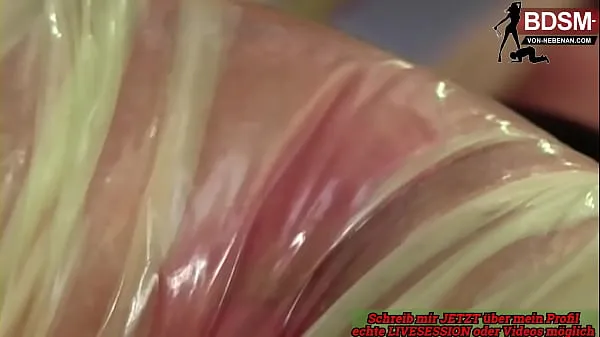 Films Babe allemande chaude comme le sexe fétiche en plastique HD HD