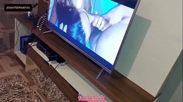 高清 我疯狂的饥渴自慰看着我和黑人食客的视频，我丈夫抓住了我并用很多肛门惩罚我 驱动电影