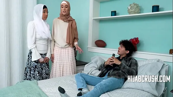 HD Stepsisters In Hijab Agree For A Threesome As Trade Filmleri Sürdürün