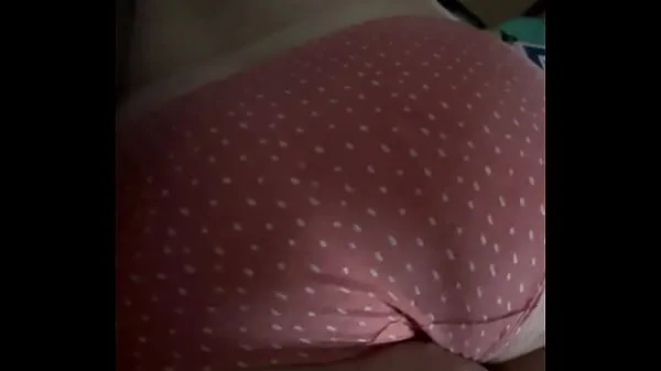 高清 Wife’s pink polka dot panties 驱动电影