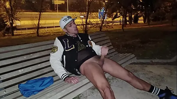 HDI JERK OFF AND CUM IN A PARK IN MADRIDドライブムービー