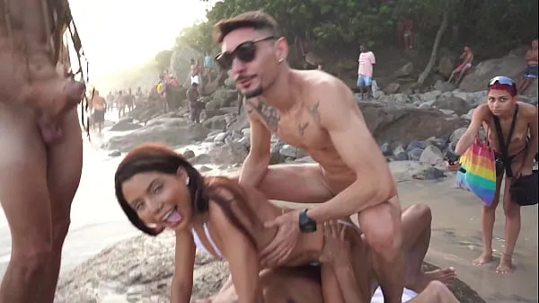 HD Daped-In-Public : Bianca DANTAS fucks in front of a lot of people at an overflooded beach (DAP, anal, public sex, monster cocks, voyeur, perfect ass, ATM, 3on1) OB299 conduce películas