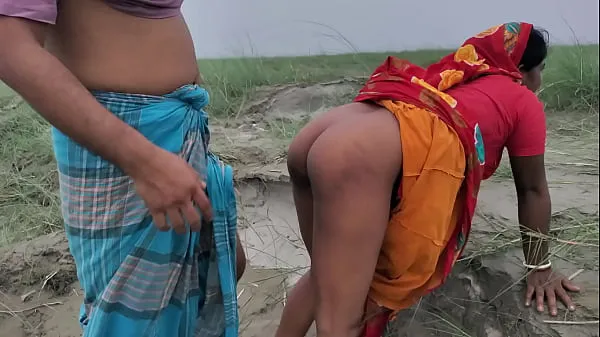 HD Housewife in Red Saree Goes For Her Goat And Met A guy drive Movies